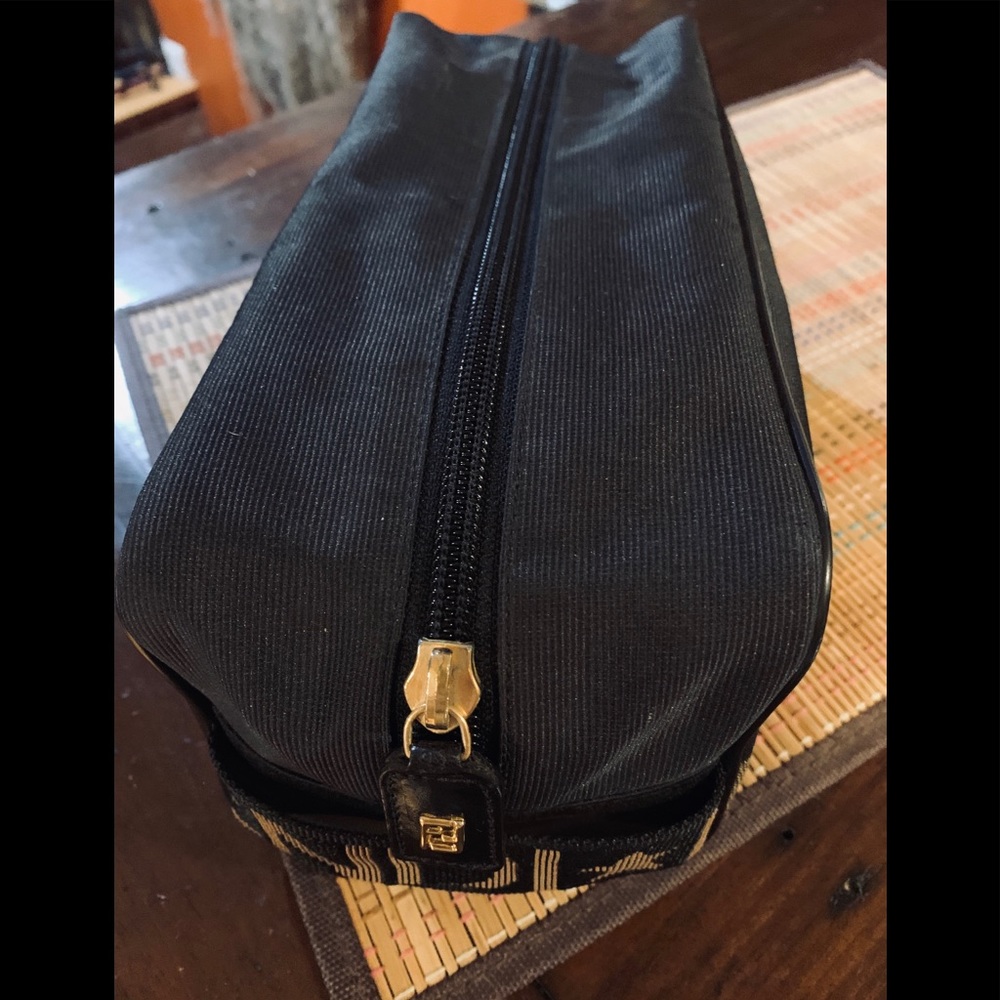 ❌❌SOLD❌❌✳️ AUTH FENDI UNISEX POUCH NEVER USED ✳️ - Picture 10 of 12